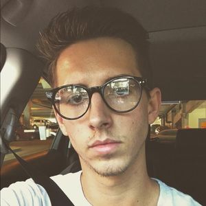 Meet your Posher, Garrett